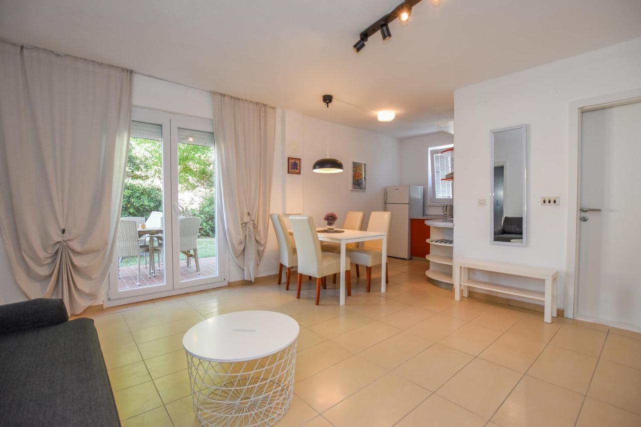 Movo House Apartment Đảo Pag Ngoại thất bức ảnh